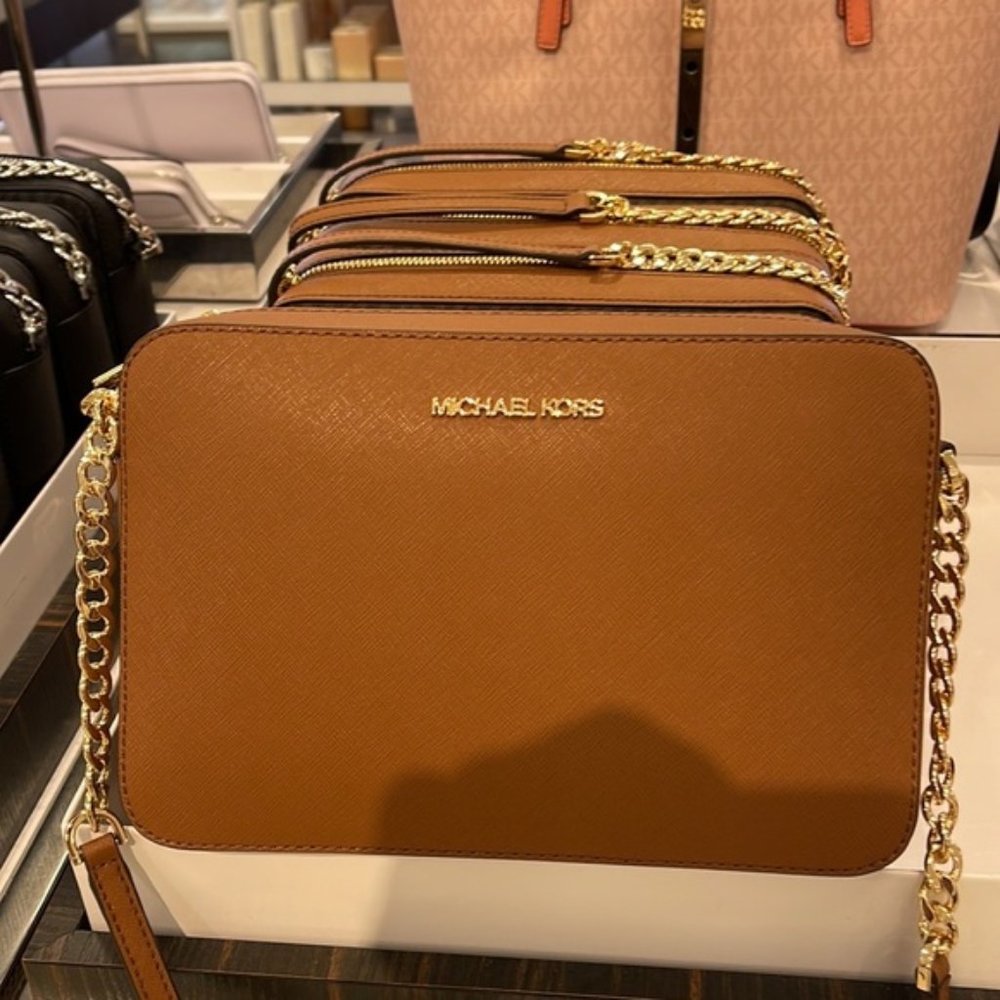 Michael Kors Jet Set Item Large East West Zip Crossbody Leather Luggage - Picture 1 of 16